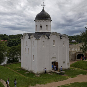Староладожская крепость. Церковь святого Георгия.